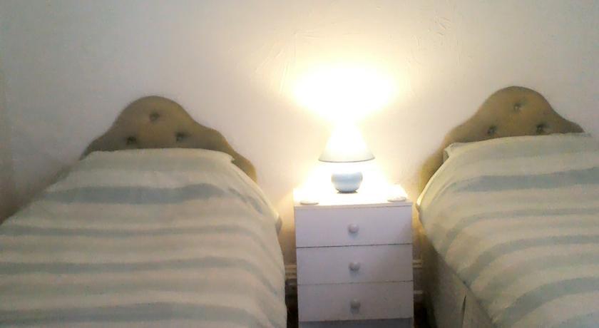 Lea Hurst B & B ボーンマス 部屋 写真