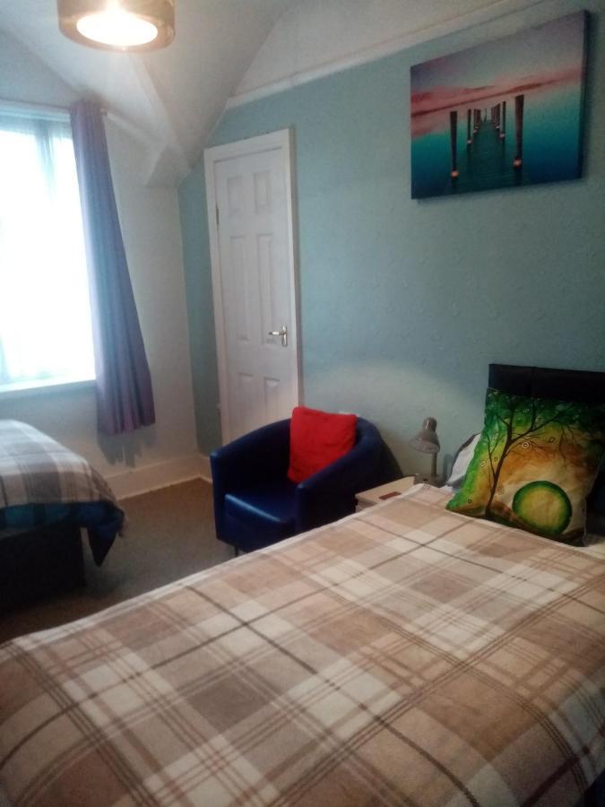 Lea Hurst B & B ボーンマス エクステリア 写真