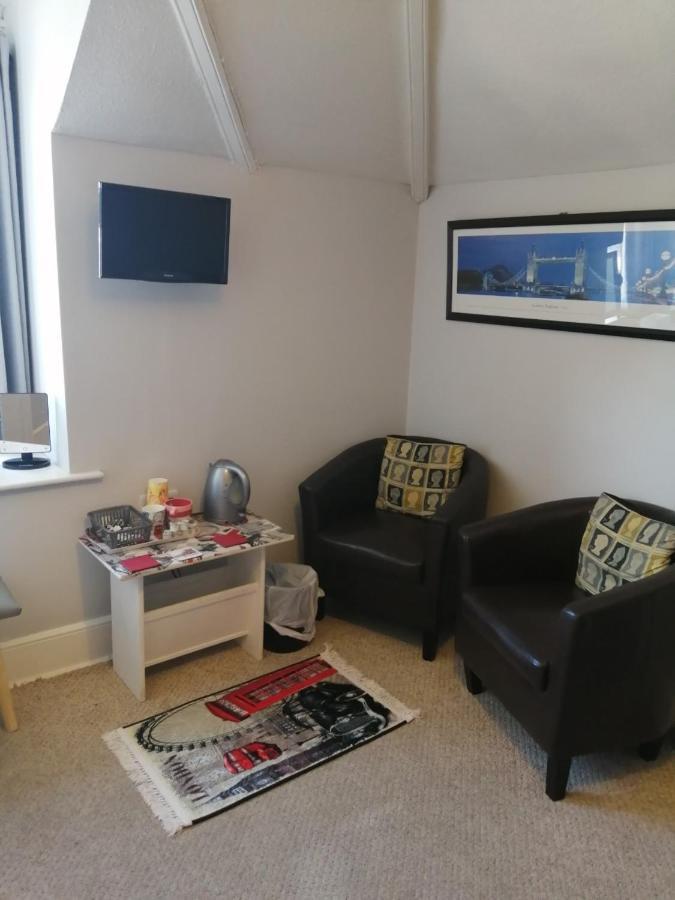 Lea Hurst B & B ボーンマス エクステリア 写真
