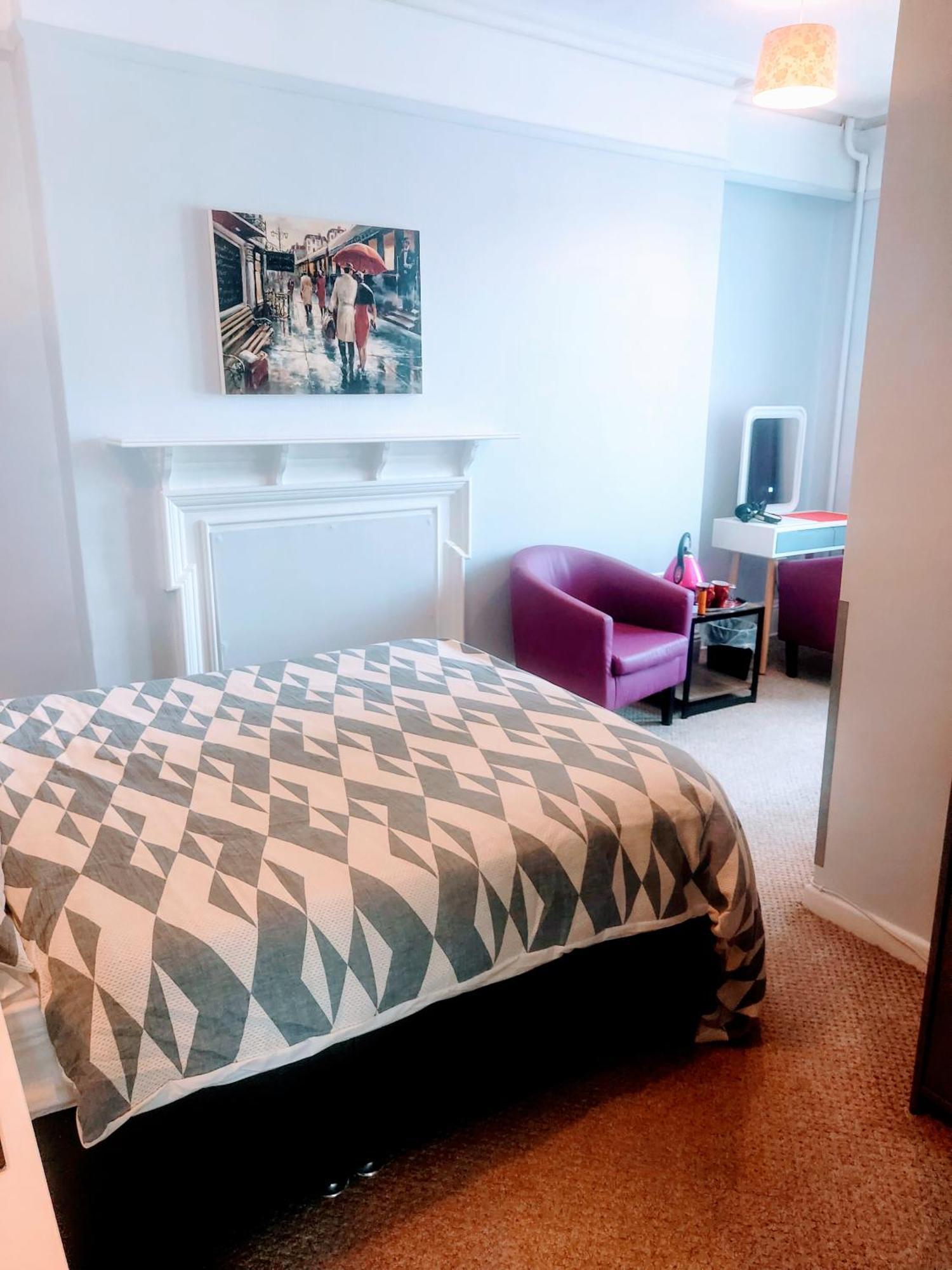 Lea Hurst B & B ボーンマス エクステリア 写真