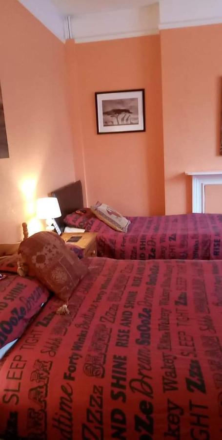 Lea Hurst B & B ボーンマス エクステリア 写真