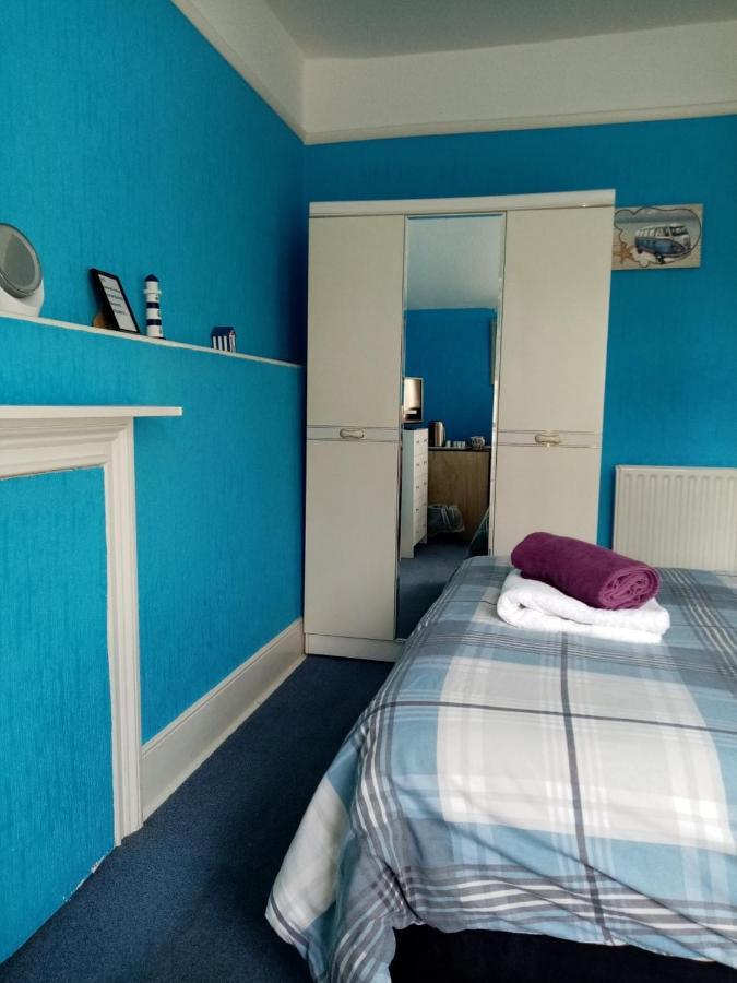 Lea Hurst B & B ボーンマス エクステリア 写真