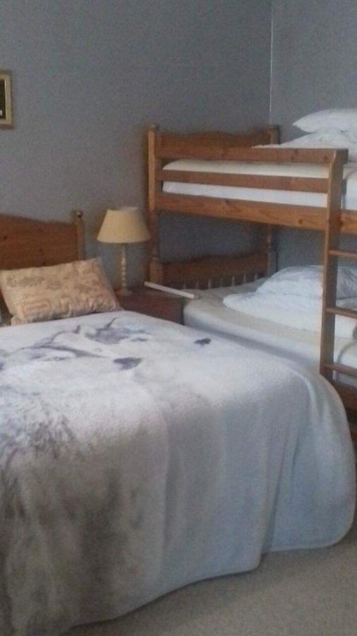 Lea Hurst B & B ボーンマス エクステリア 写真